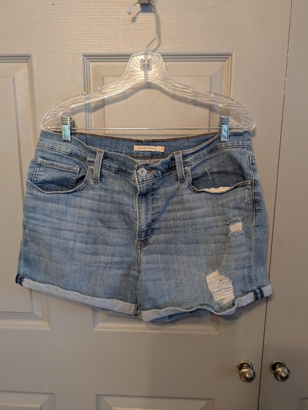 Levi's Women's Mid-length Shorts